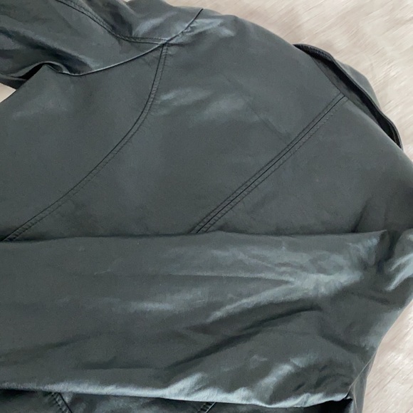 Leather jacket - Picture 4 of 4